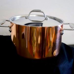 Mepra Toscana 20cm Copper Pot with Lid (NEW with some cosmetic flaws)